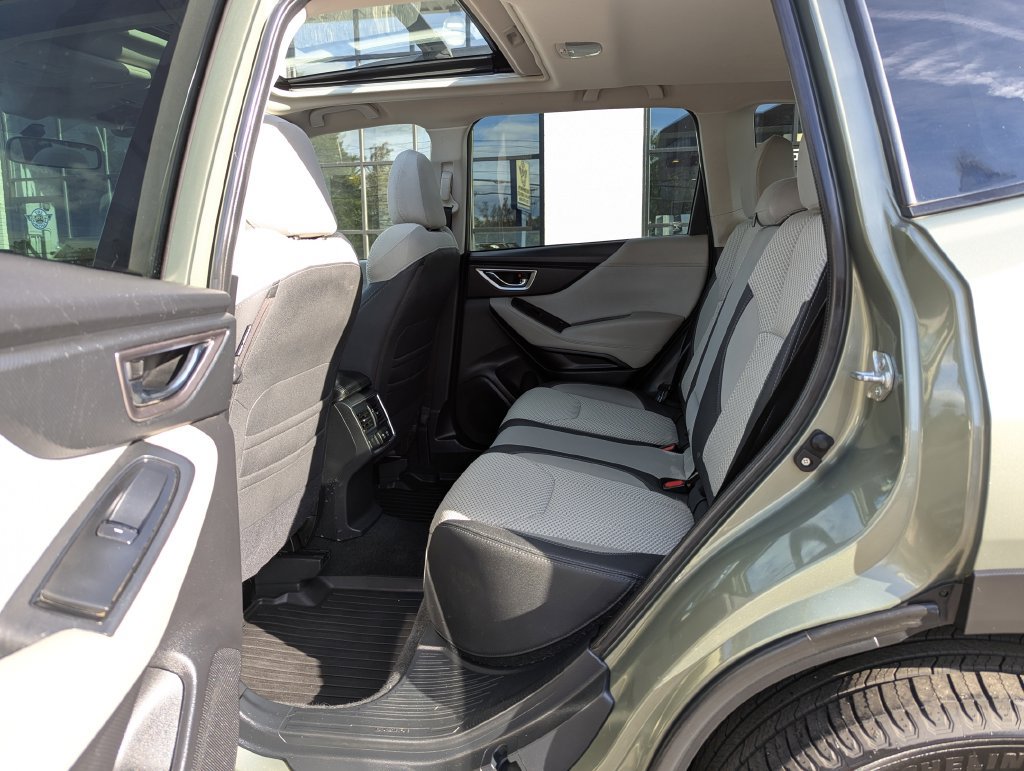Used 2021 Subaru Forester Premium AWD/4WD image 39