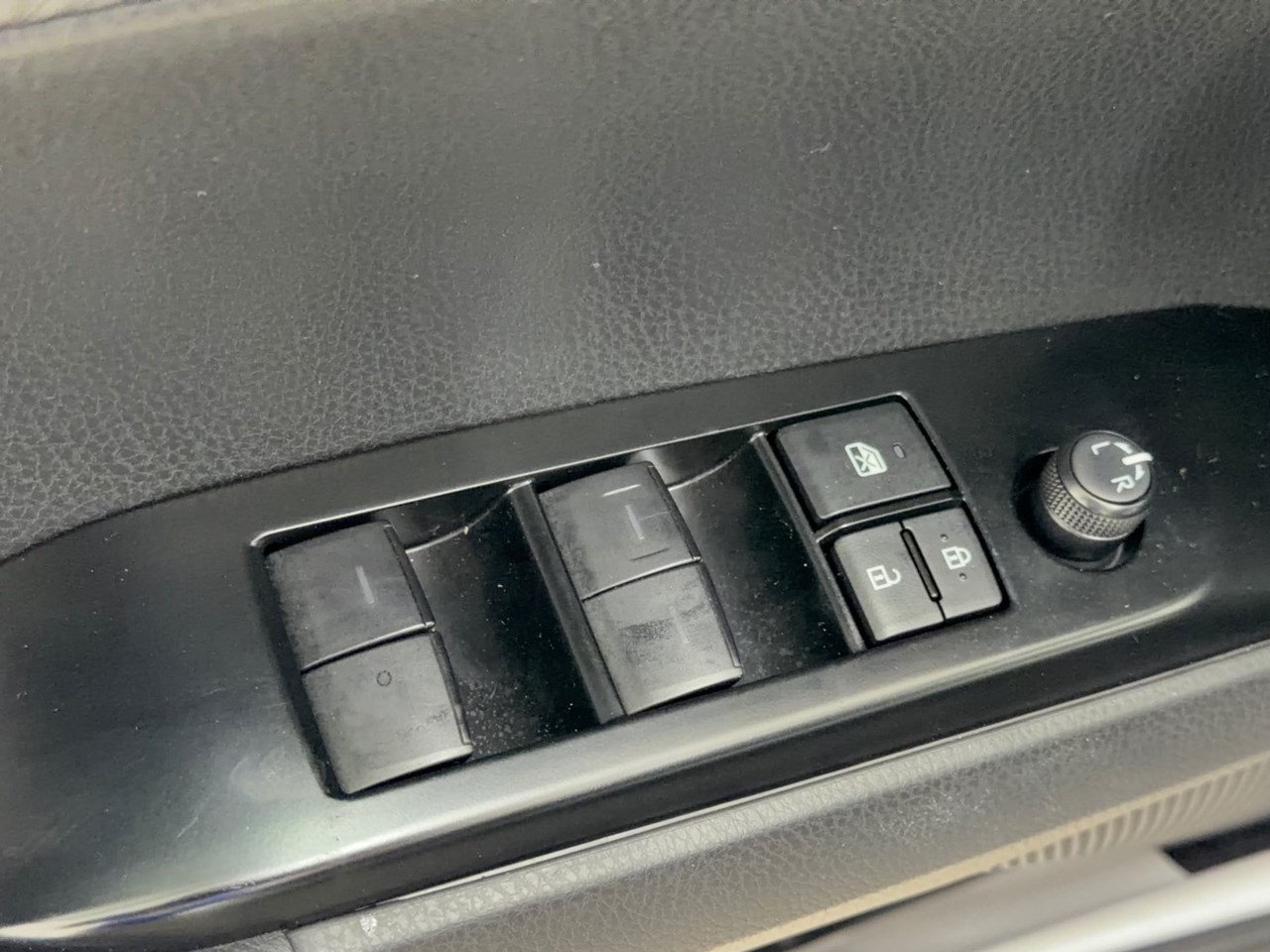 Used 2026 Toyota Camry SE w/ Convenience Package FWD image 15