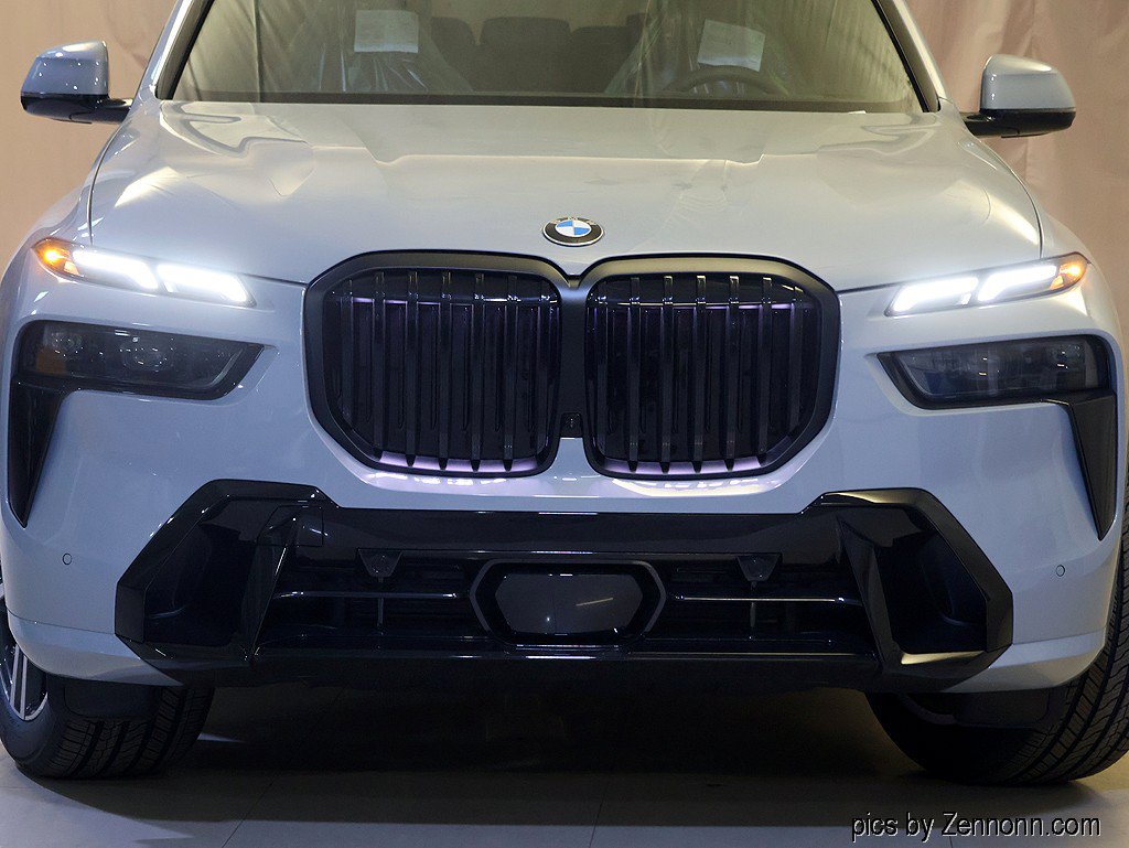 New 2027 BMW X7 xDrive40i w/ M Sport Package AWD/4WD image 6