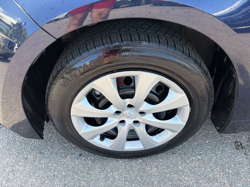 Used 2024 Toyota Corolla LE FWD image 10