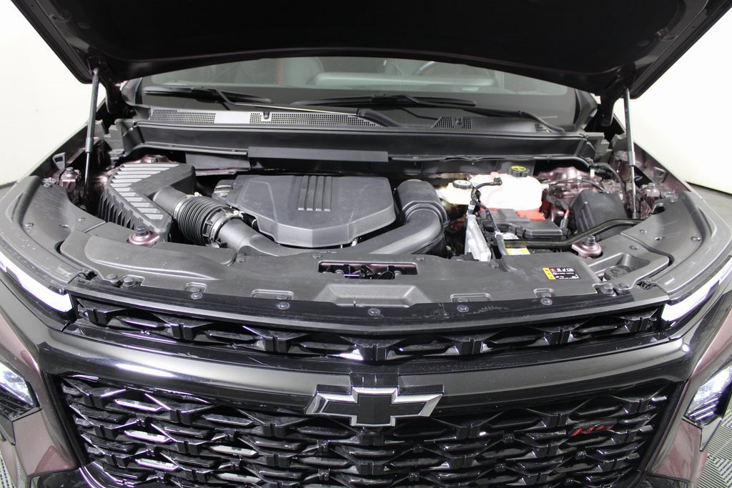 Used 2025 Chevrolet Traverse RS image 7