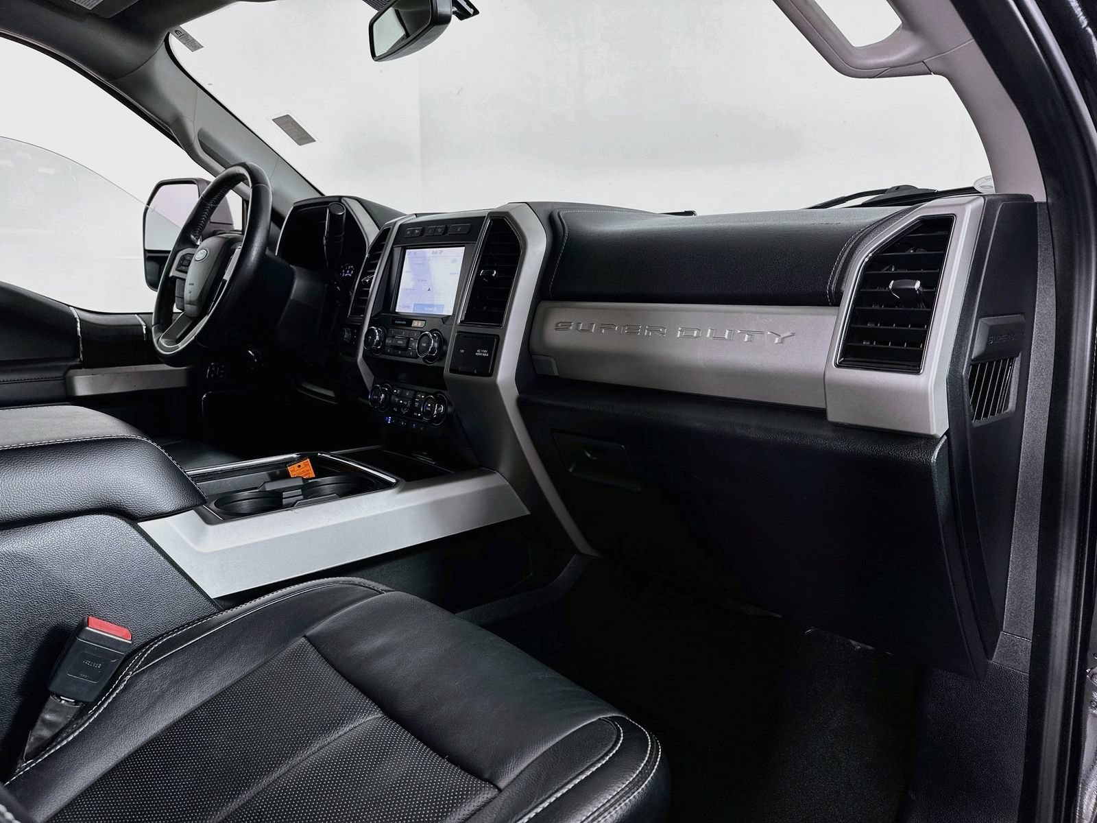 Used 2020 Ford F250 Lariat w/ Lariat Ultimate Package AWD/4WD image 31