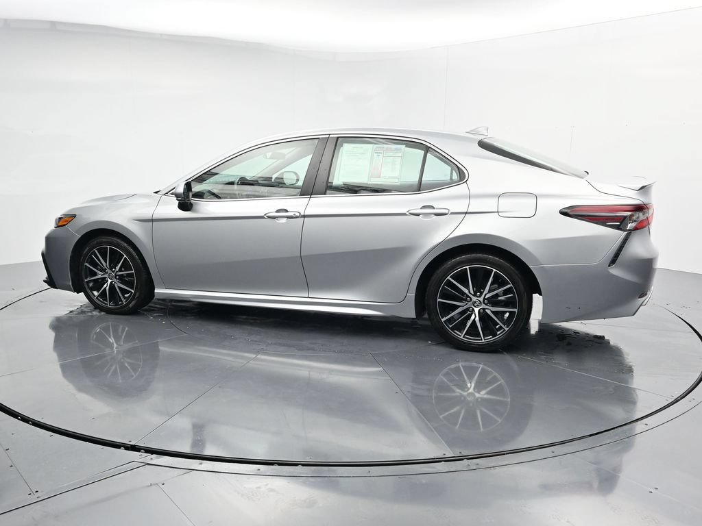Used 2024 Toyota Camry SE FWD image 5