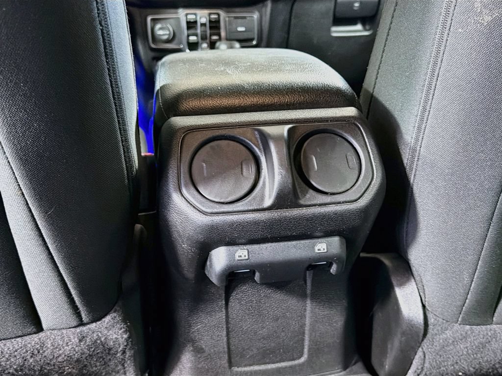Used 2021 Jeep Wrangler Unlimited Sport AWD/4WD image 25