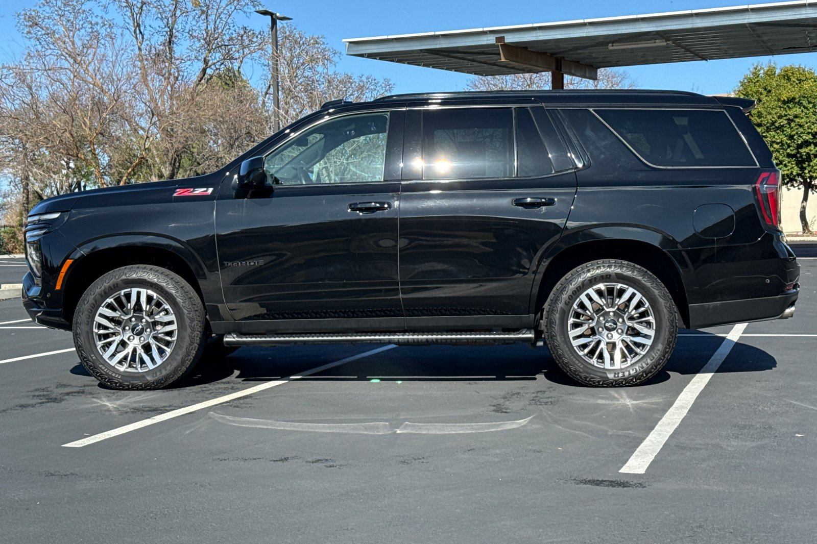 Used 2025 Chevrolet Tahoe Z71 image 8