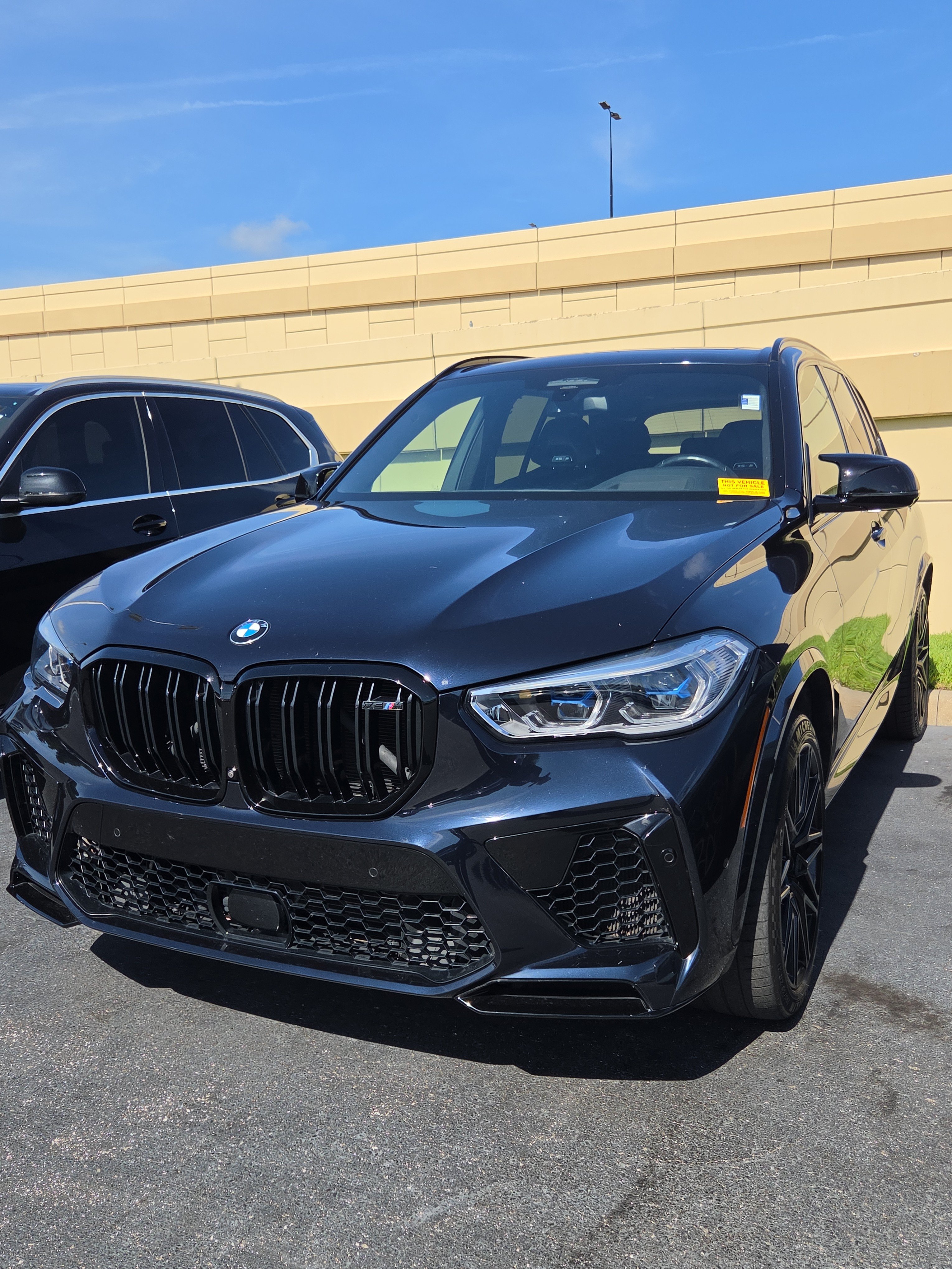 Used 2020 BMW X5 M Competition w/ Executive Package AWD/4WD image 3