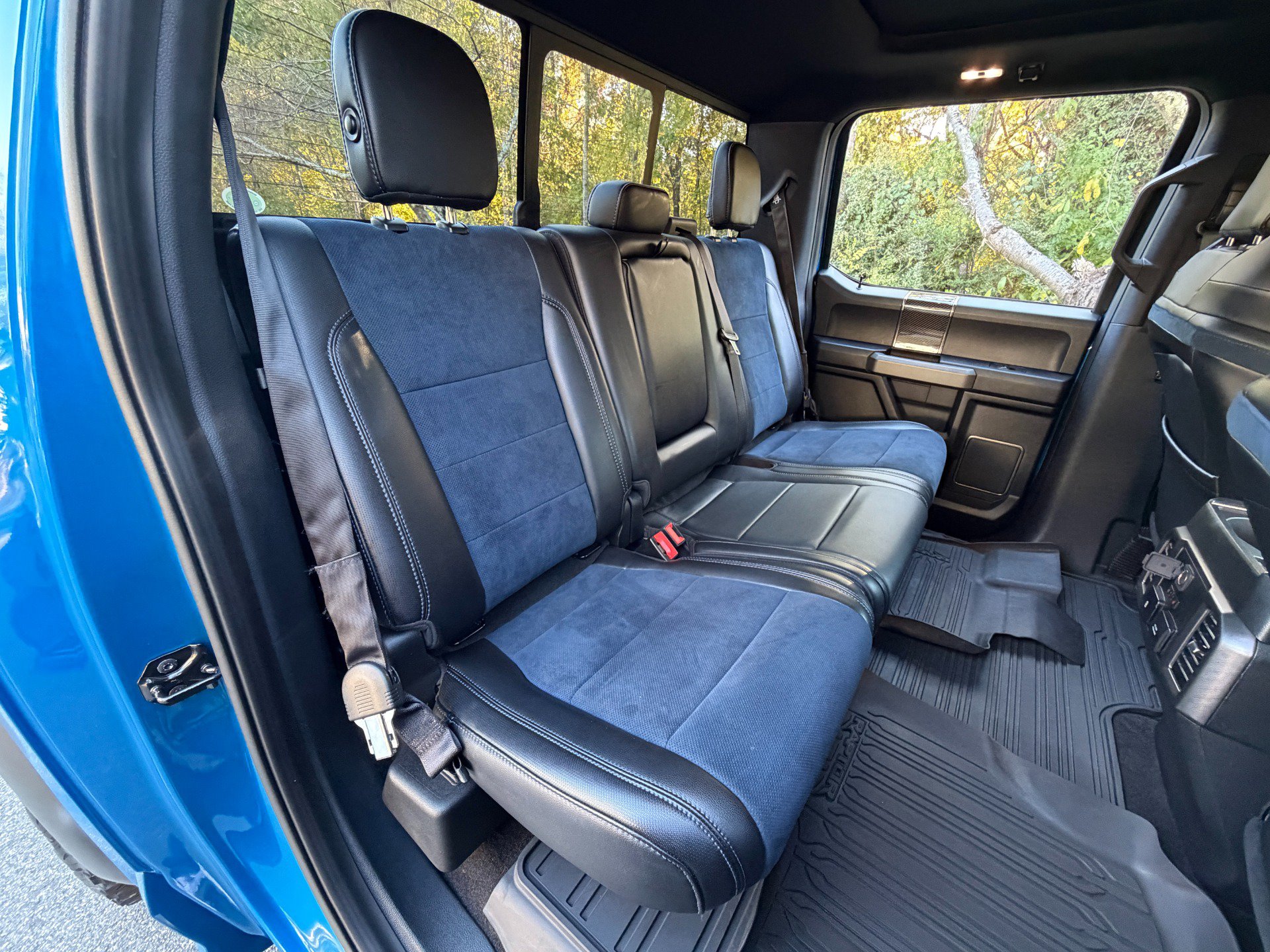 Used 2019 Ford F150 Raptor w/ Equipment Group 802A Luxury AWD/4WD image 78