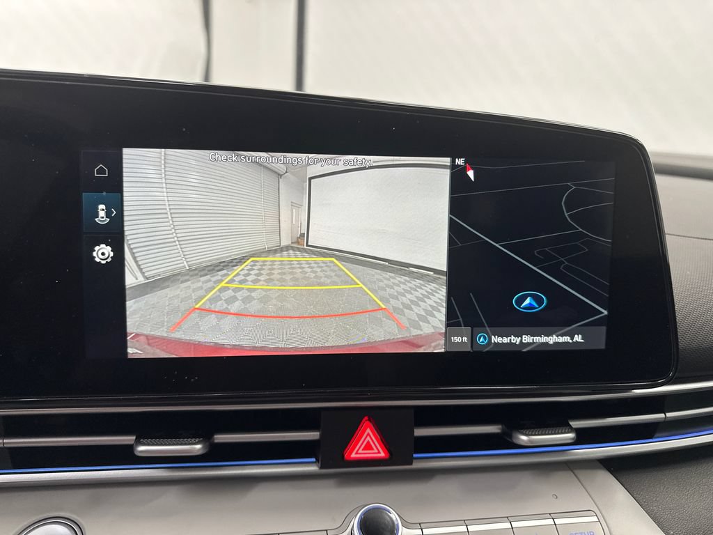 Used 2025 Hyundai Elantra Limited FWD image 29