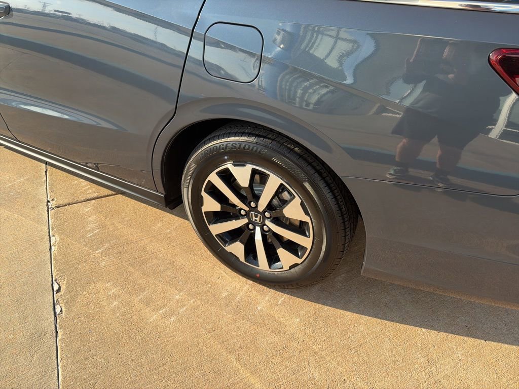 Certified 2026 Honda Odyssey EX-L image 33