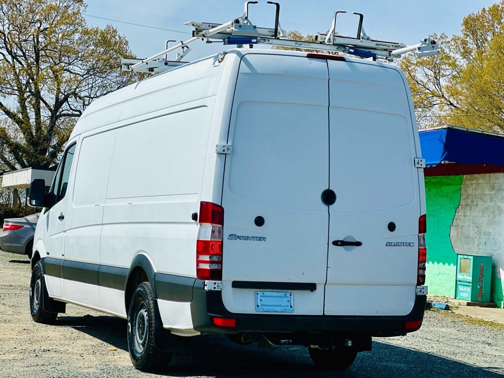 Used 2011 Freightliner Sprinter 2500 image 8