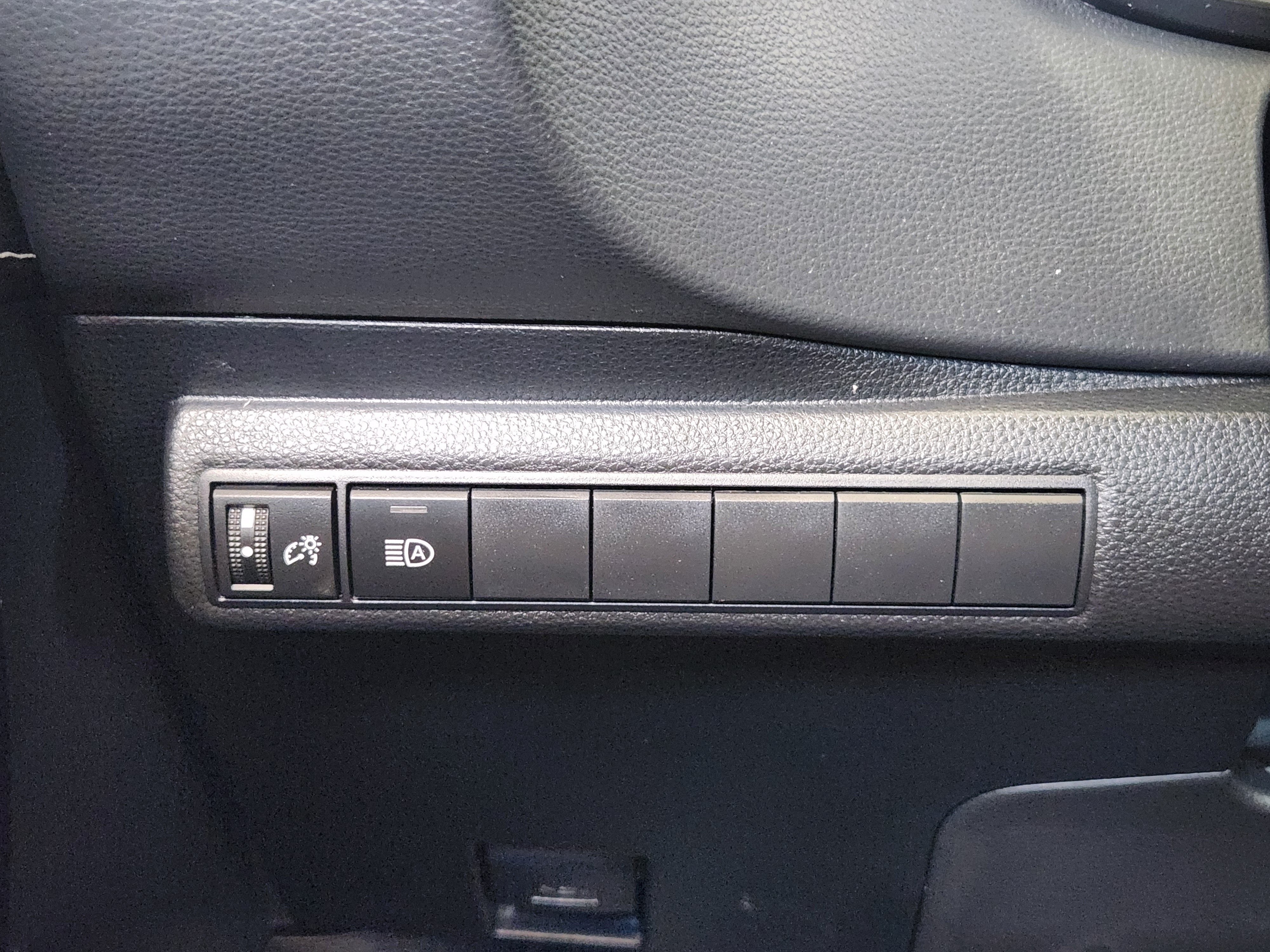 Used 2025 Toyota Corolla XSE FWD image 22