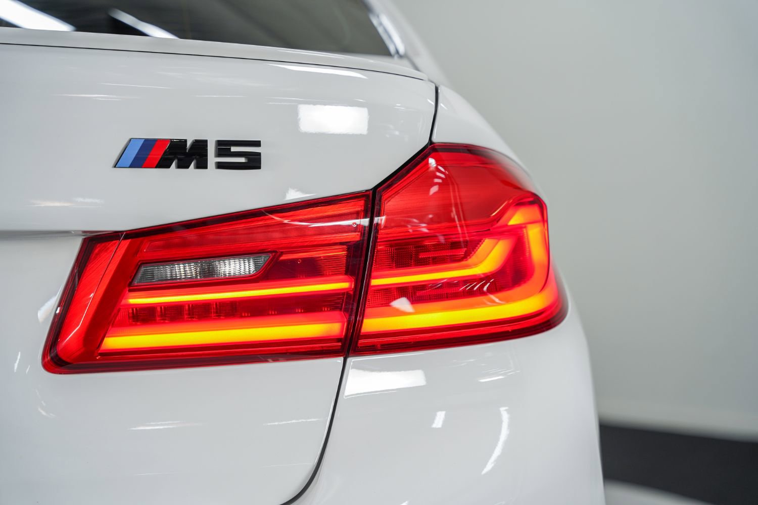 Used 2020 BMW M5 w/ Executive Package image 22