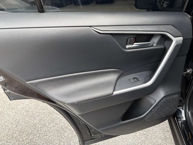 Certified 2020 Toyota RAV4 XLE w/ Convenience Package FWD image 13