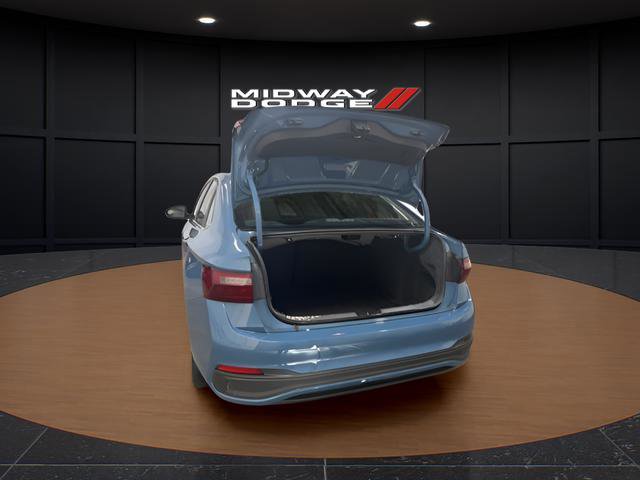 Used 2025 Volkswagen Jetta SE FWD image 7
