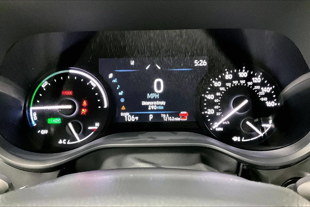 Used 2026 Toyota Sienna XLE FWD image 27