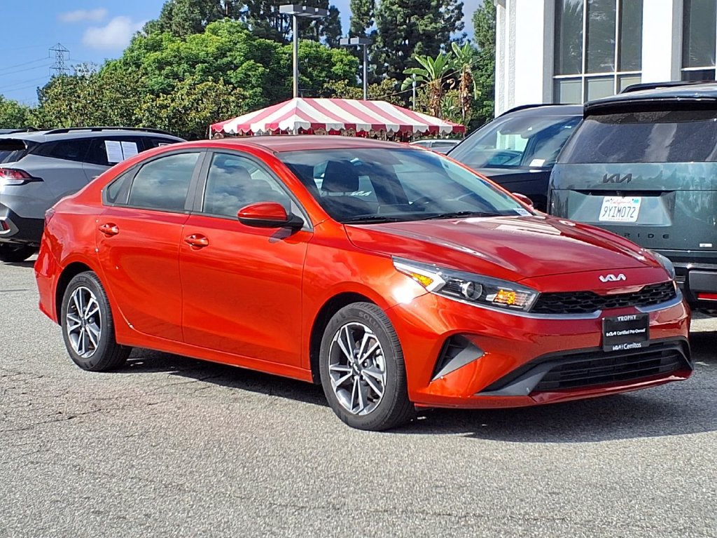 Certified 2022 Kia Forte LXS FWD image 7