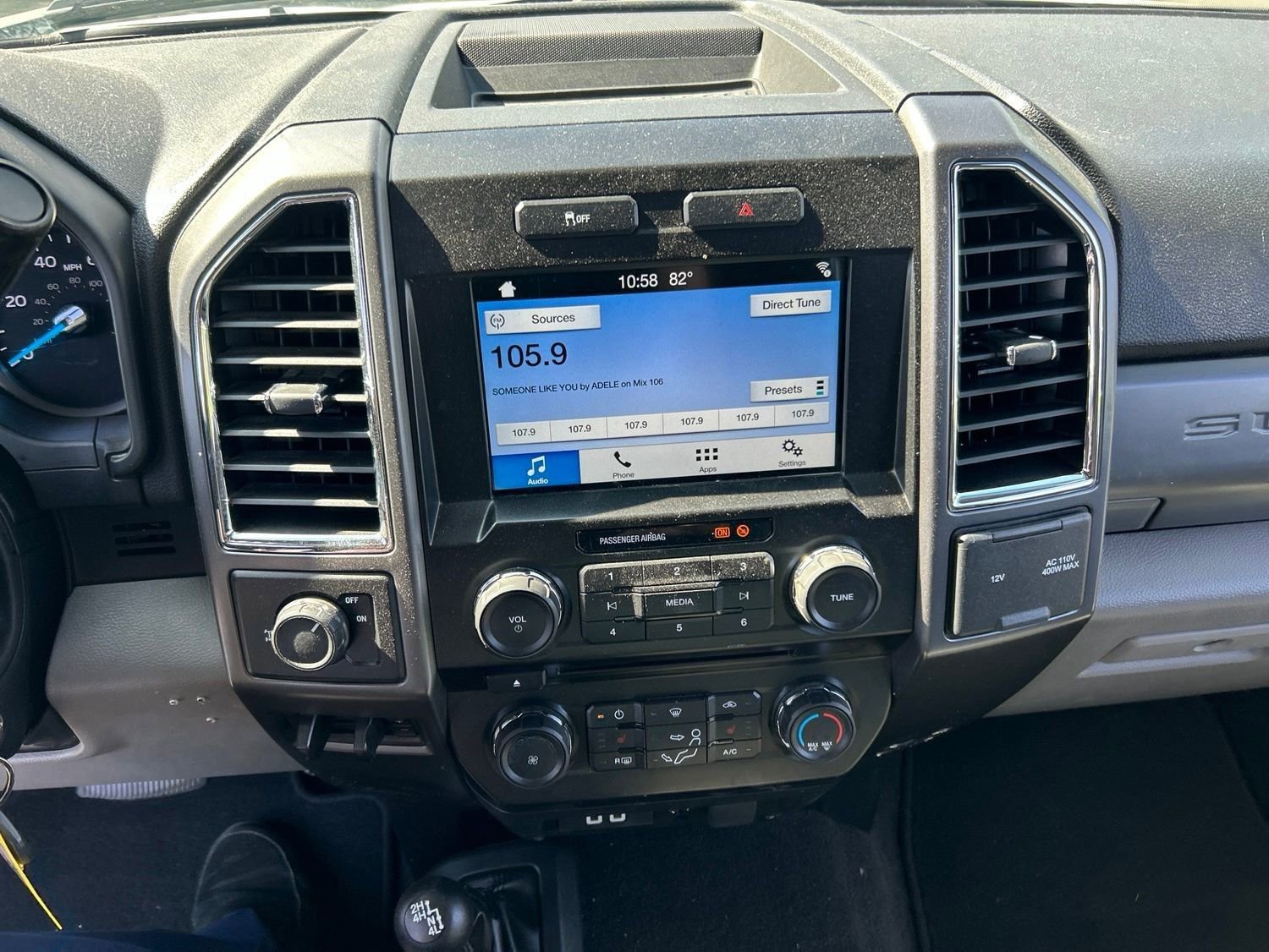 Used 2017 Ford F250 XLT w/ XLT Premium Package AWD/4WD image 3