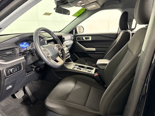Used 2023 Ford Explorer XLT image 23