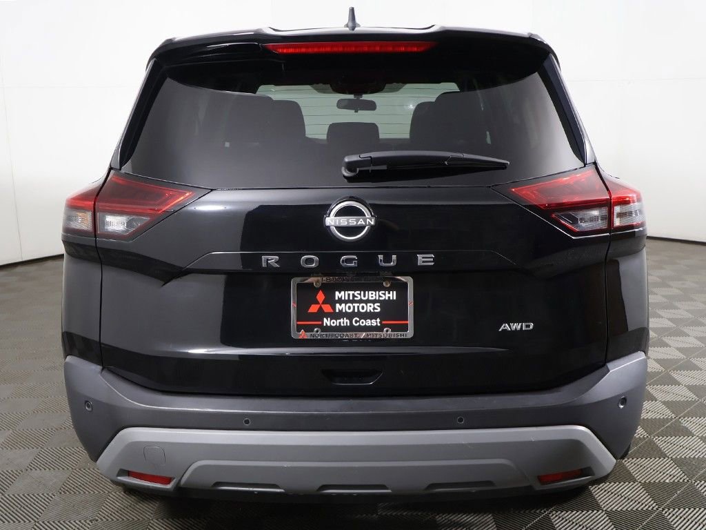 Used 2023 Nissan Rogue S AWD/4WD image 9