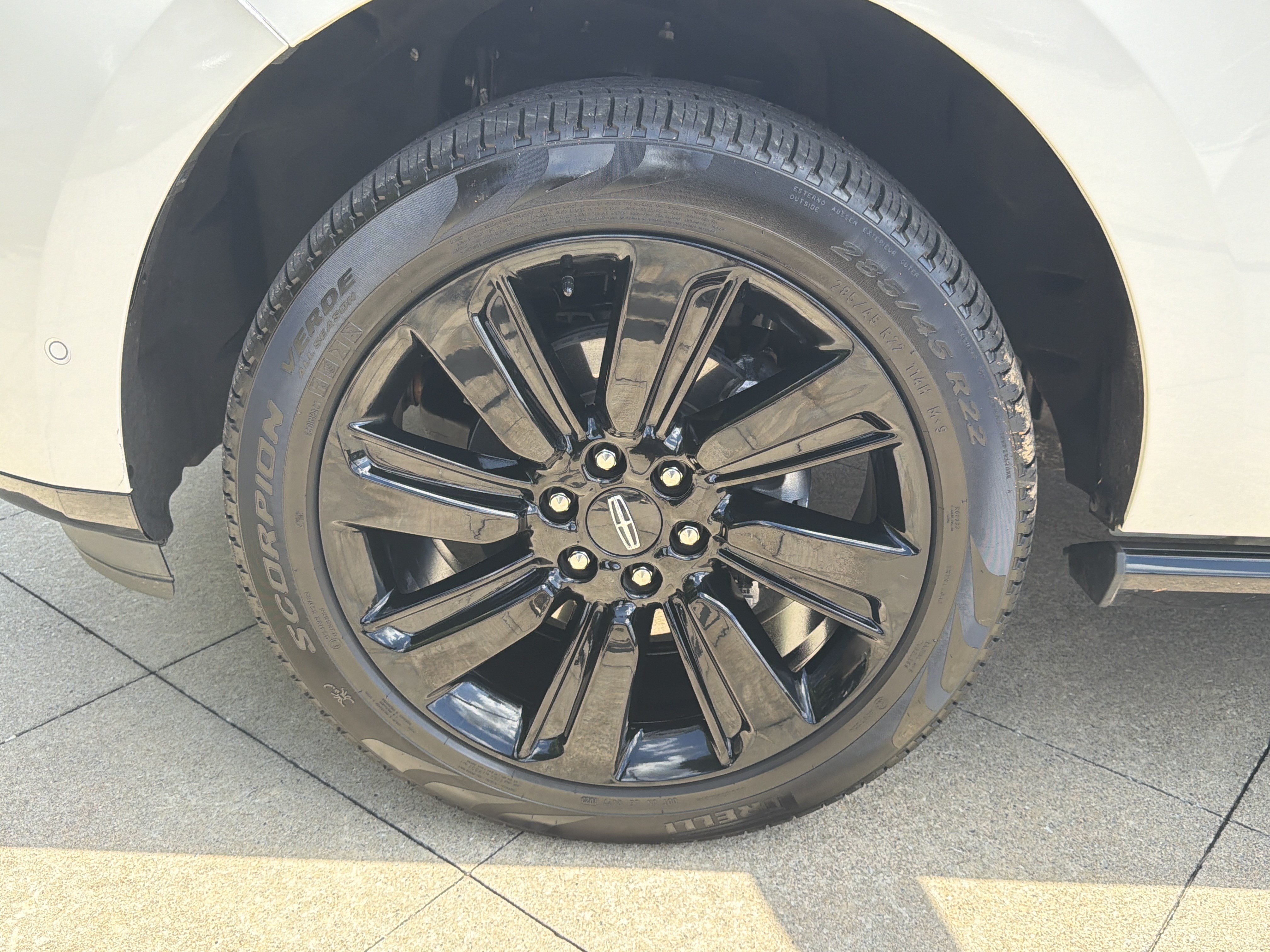 Used 2023 Lincoln Navigator L Black Label AWD/4WD image 11