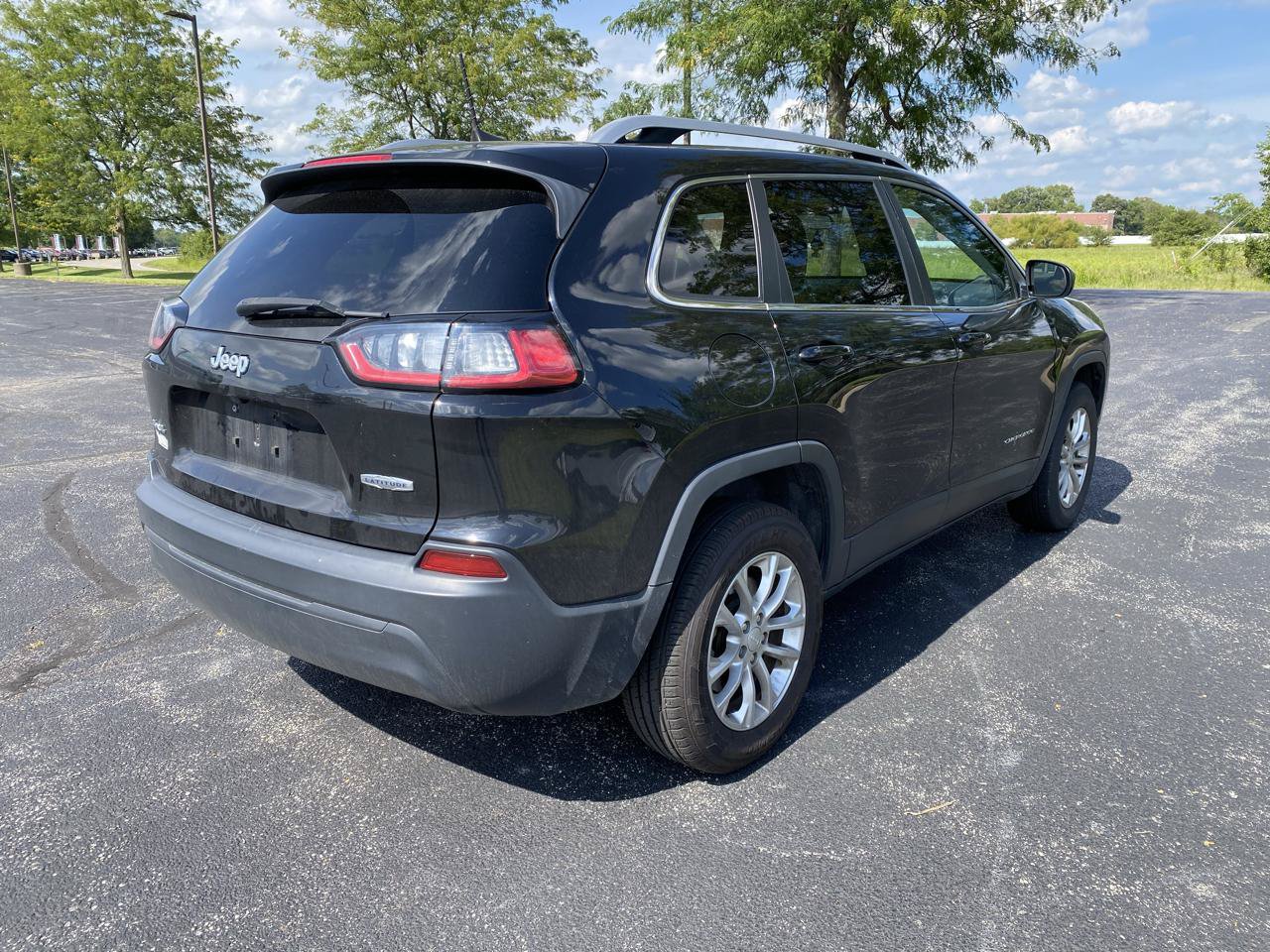 Used 2019 Jeep Cherokee Latitude w/ Popular Appearance Group AWD/4WD image 5