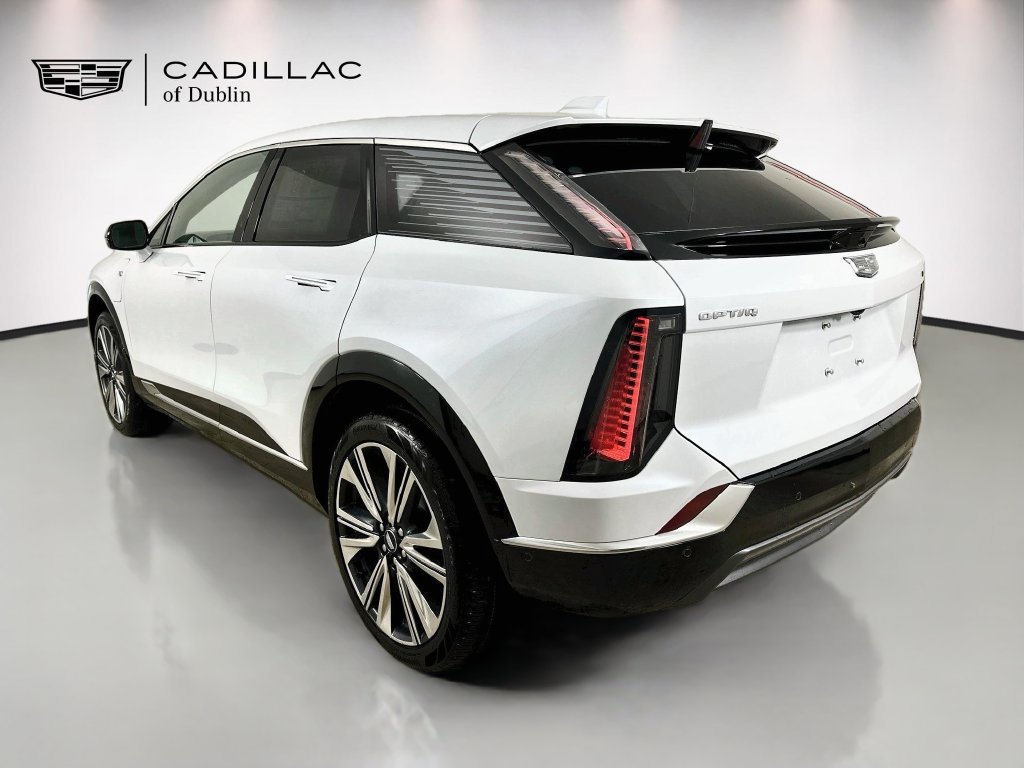 New 2027 Cadillac Optiq Premium Luxury w/ LPO, Floor Liner Package AWD/4WD image 7