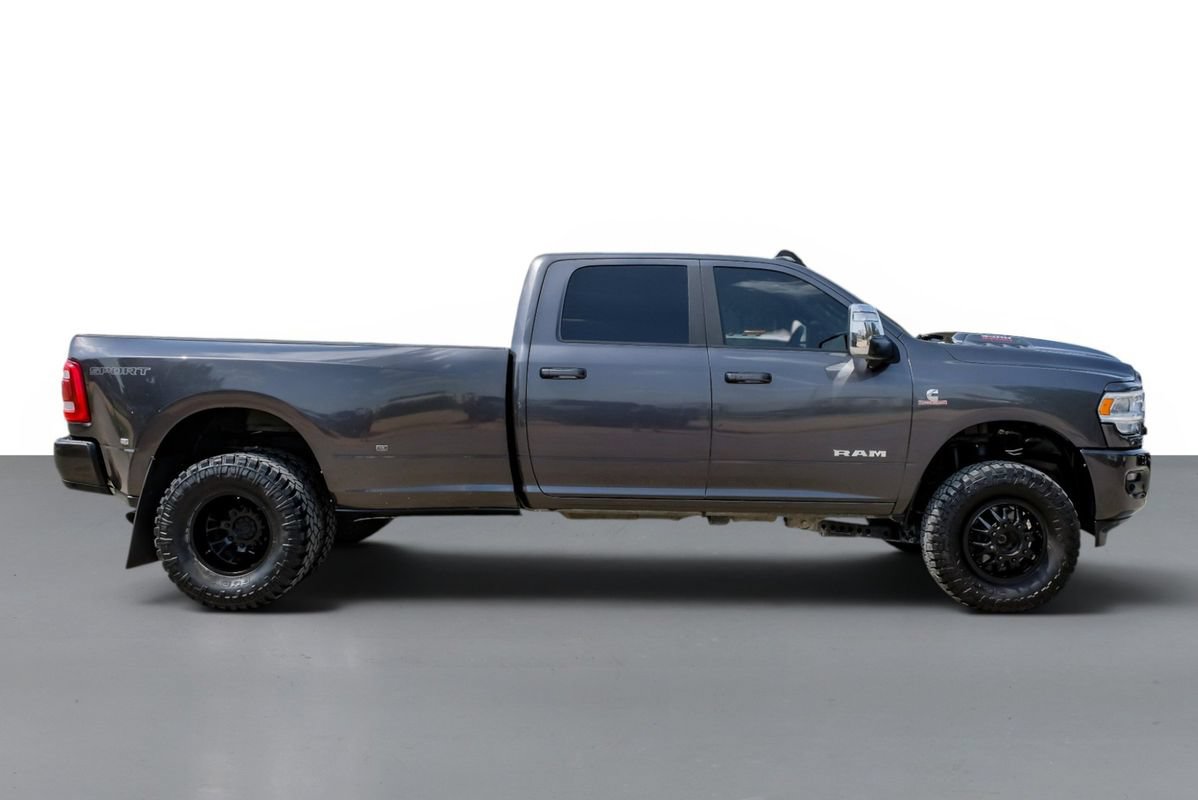 Used 2023 RAM 3500 Laramie AWD/4WD image 5