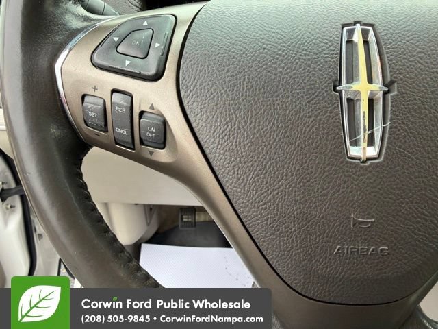 Used 2013 Lincoln MKX AWD image 16