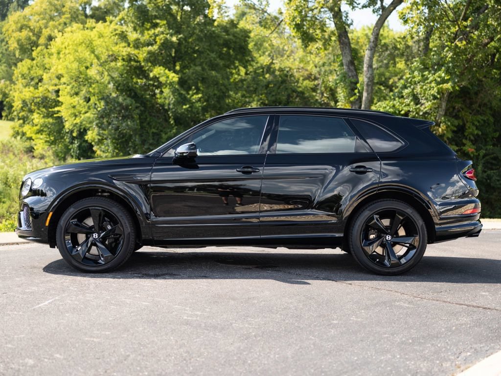Used 2025 Bentley Bentayga AWD/4WD image 5