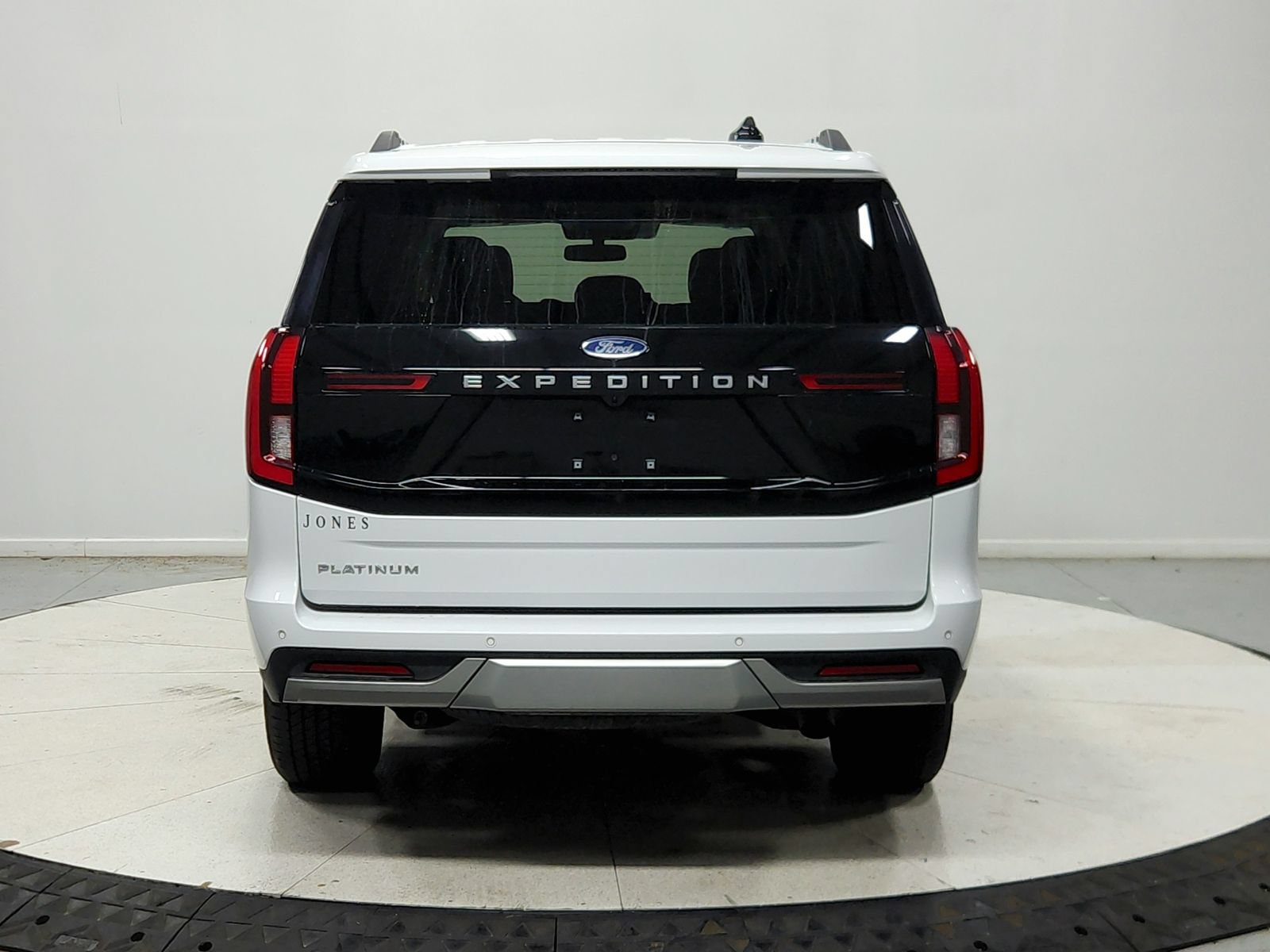 Used 2025 Ford Expedition Platinum AWD/4WD image 7