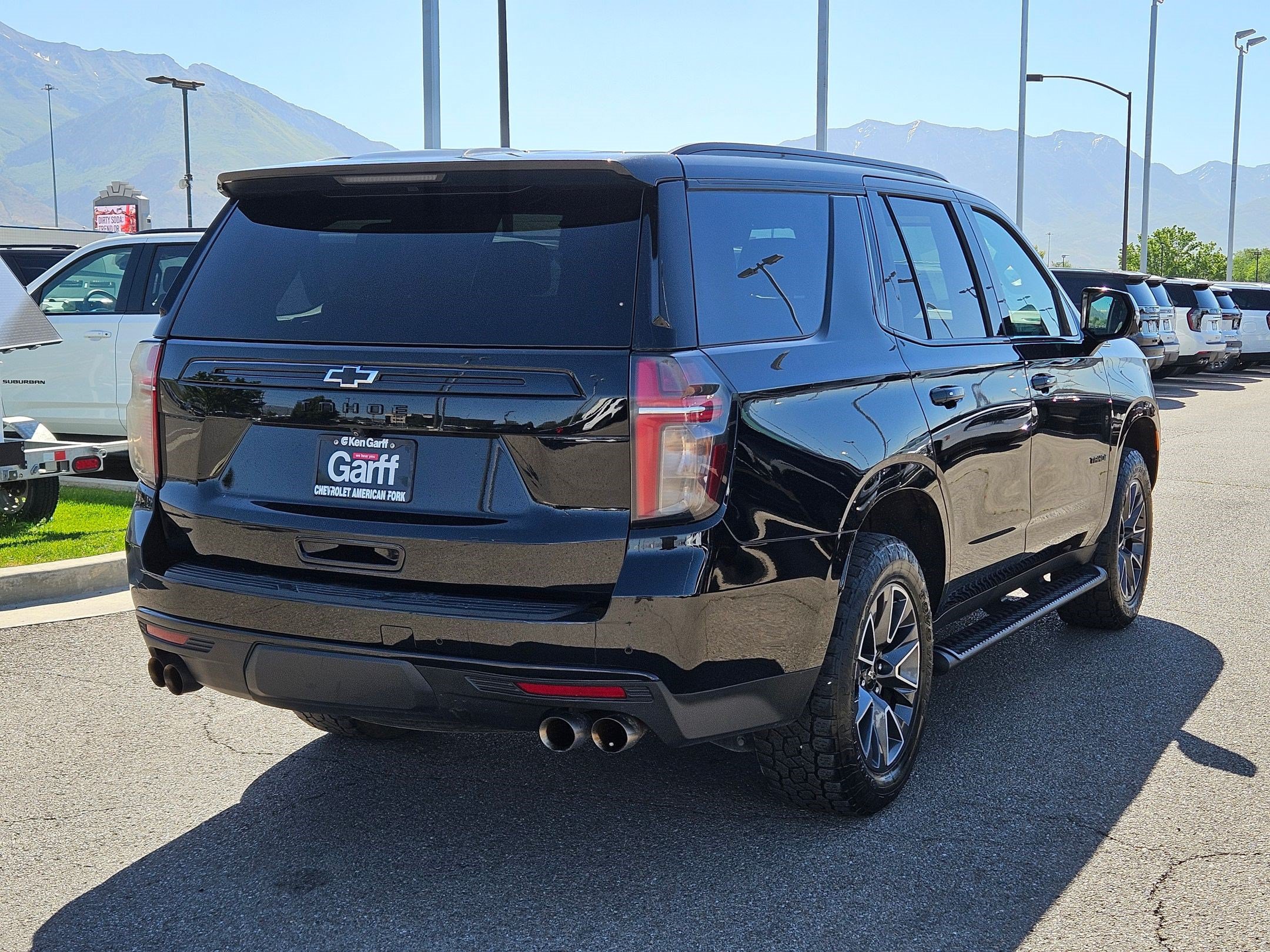Used 2024 Chevrolet Tahoe Z71 w/ Z71 Off-Road Package AWD/4WD image 3