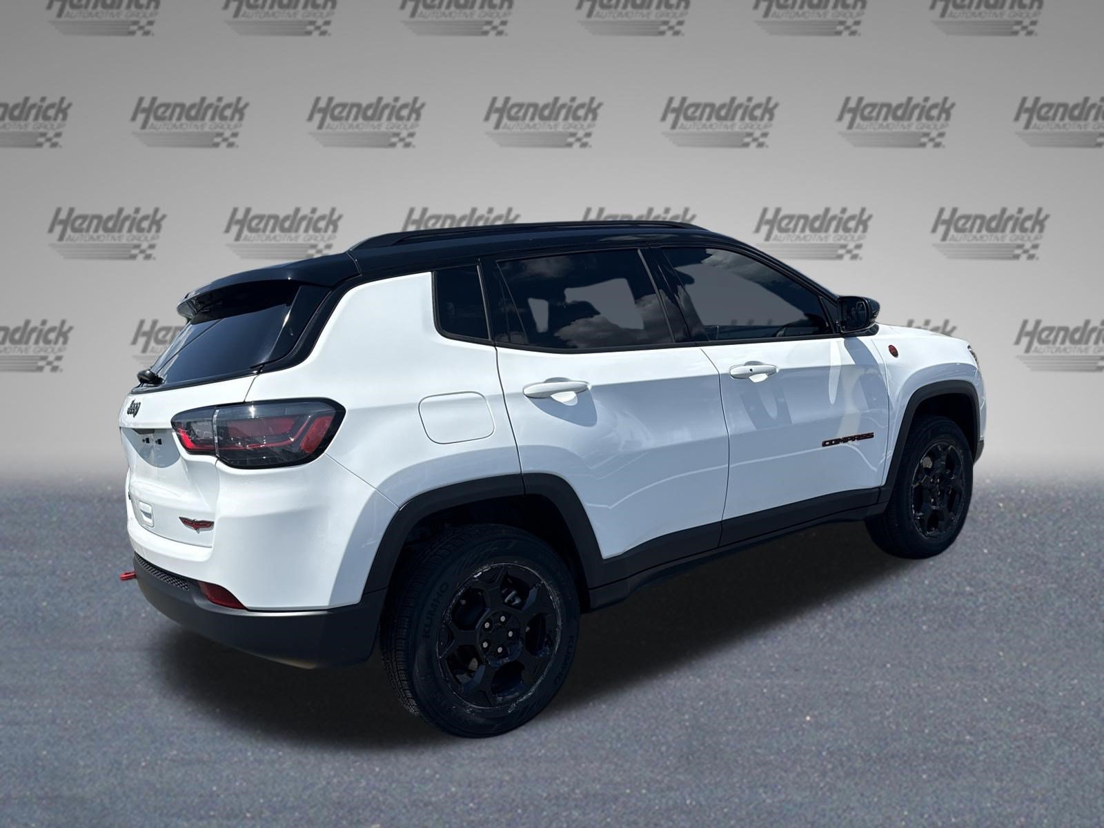 Used 2023 Jeep Compass Trailhawk w/ Trailhawk Elite Group AWD/4WD image 9