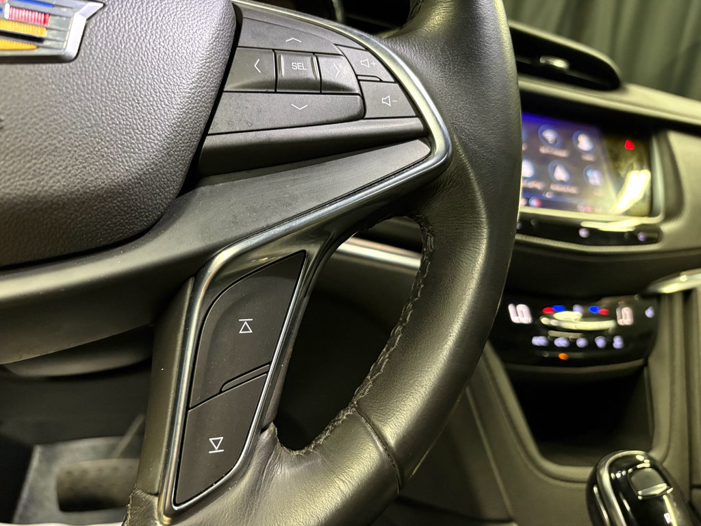 Used 2021 Cadillac XT5 Luxury FWD image 16