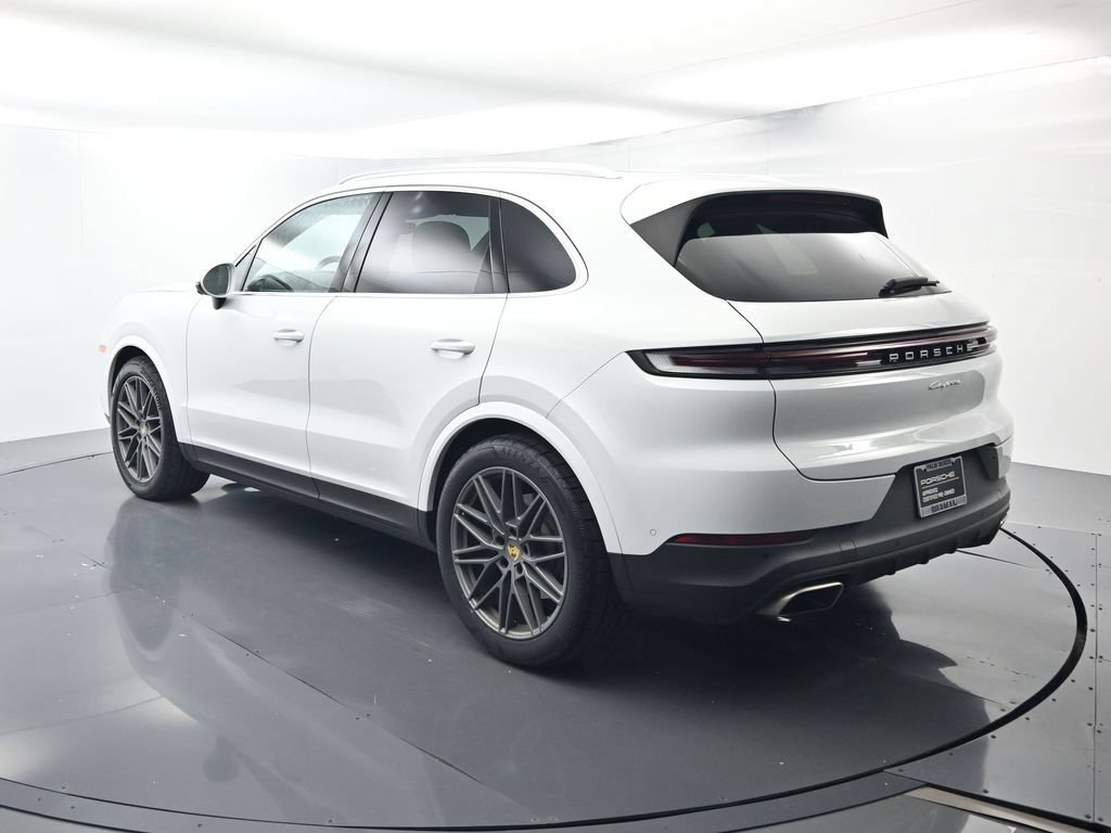 Certified 2024 Porsche Cayenne AWD/4WD image 3