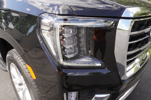 Used 2023 GMC Yukon SLT w/ SLT Premium Package AWD/4WD image 28