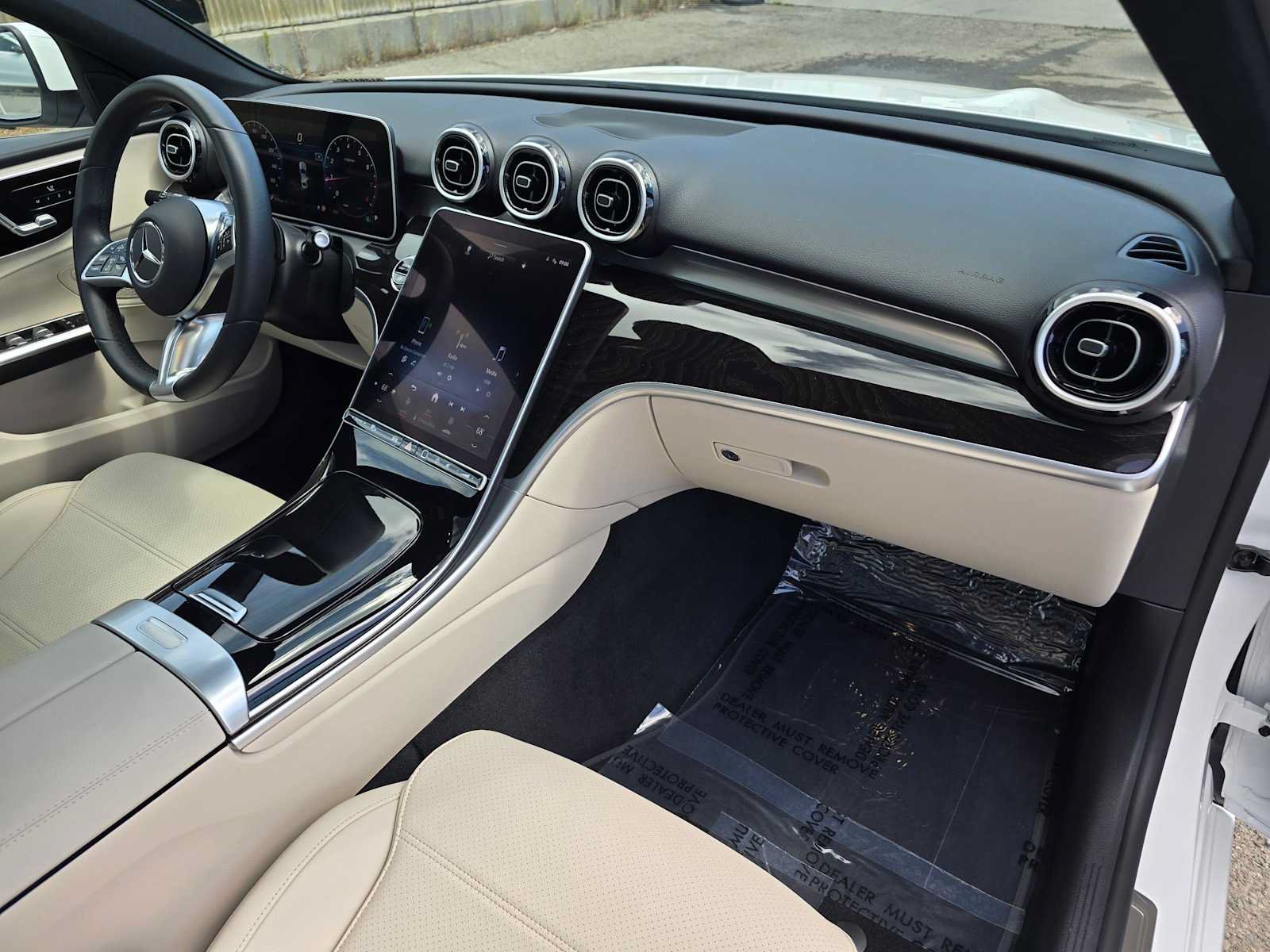 Used 2023 Mercedes-Benz C 300 Sedan image 10