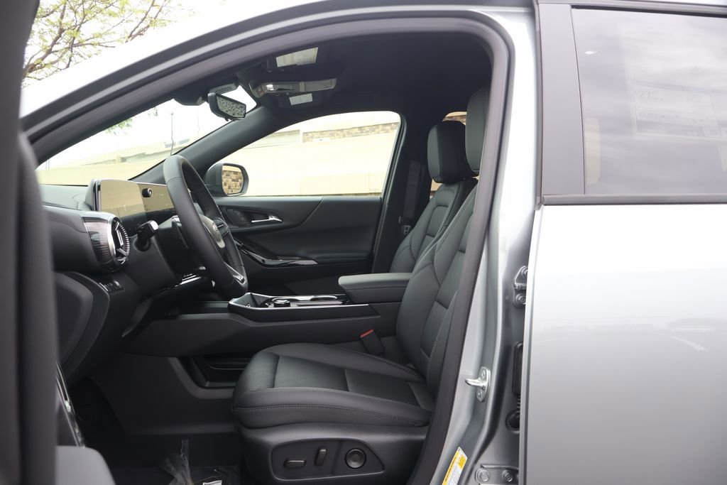 New 2026 Chevrolet Equinox LT w/ Convenience Package II FWD image 14