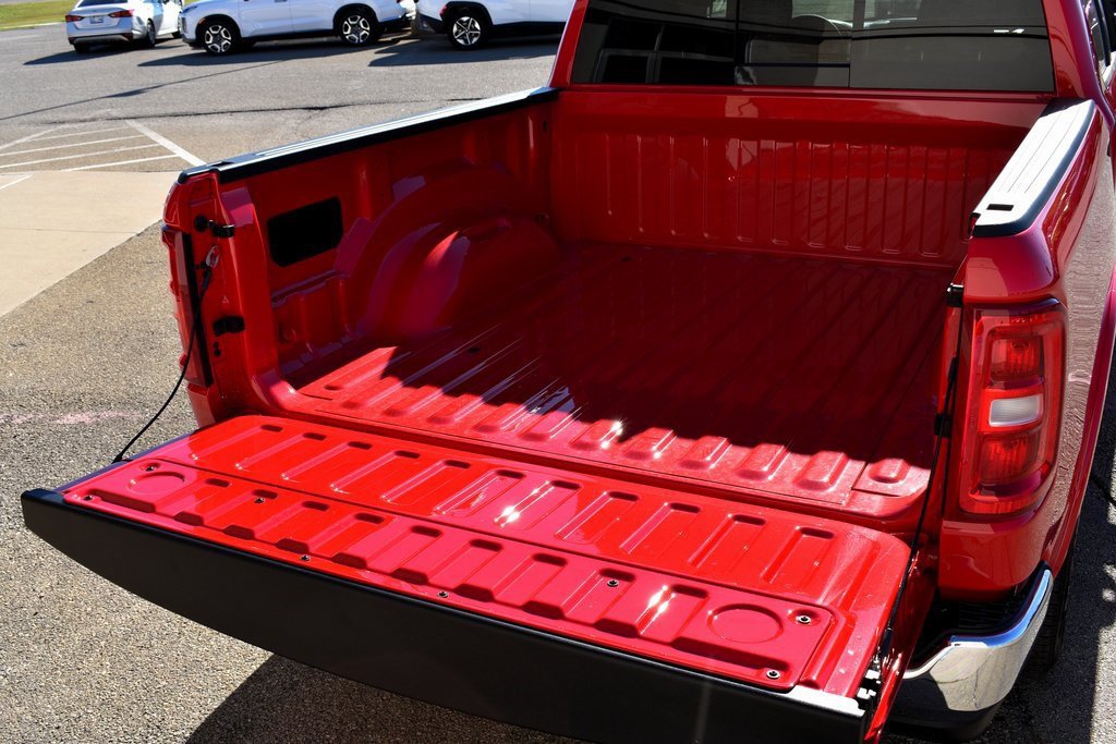 New 2025 RAM 1500 Big Horn AWD/4WD image 10