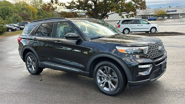 Used 2024 Ford Explorer XLT w/ Equipment Group 202A image 27