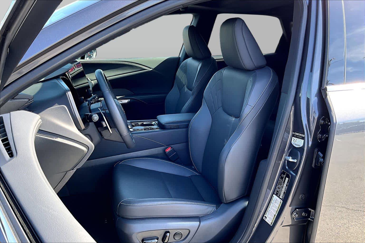 Used 2025 Lexus RX 350 Premium FWD image 7