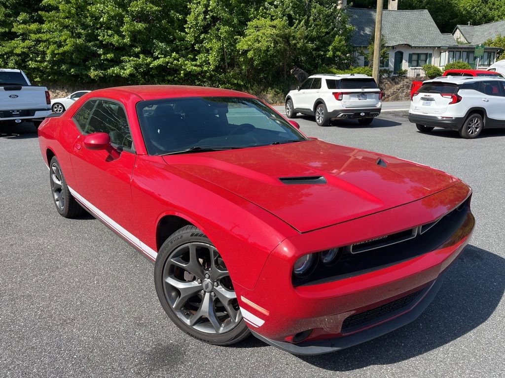 Used 2017 Dodge Challenger SXT