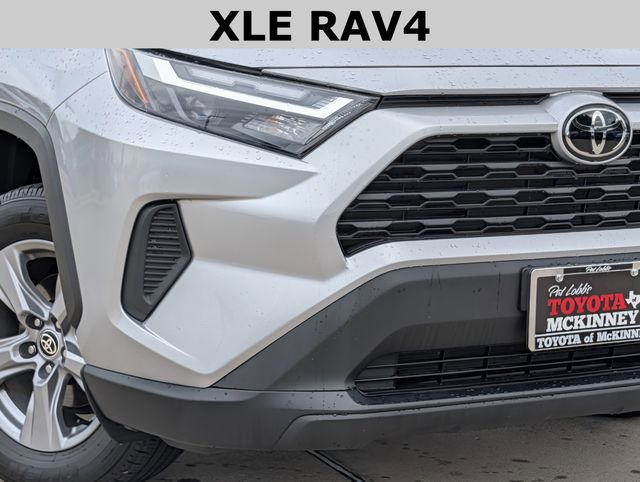 Used 2024 Toyota RAV4 XLE w/ Convenience Package FWD image 3