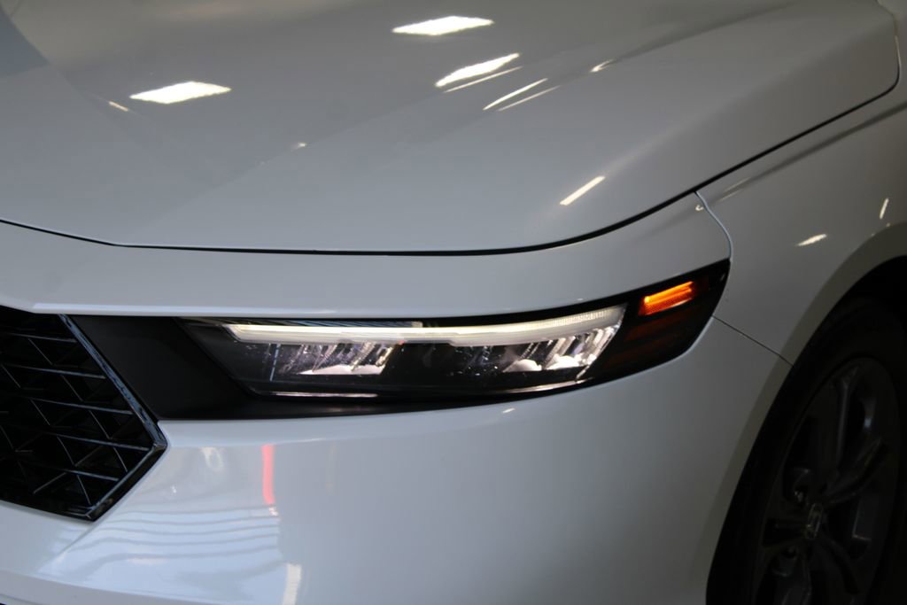 Used 2024 Honda Accord EX image 2