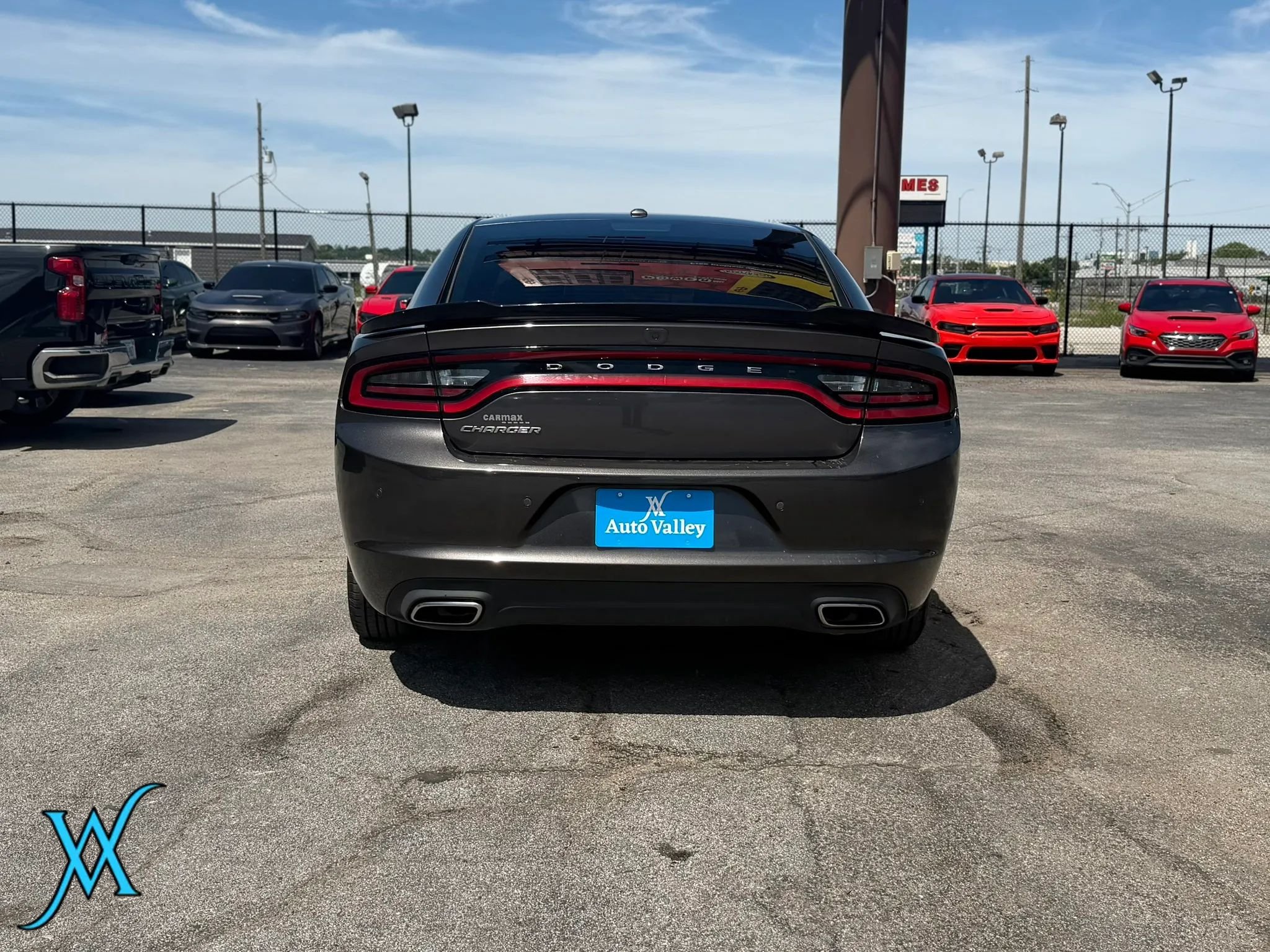 Used 2022 Dodge Charger SXT RWD image 6