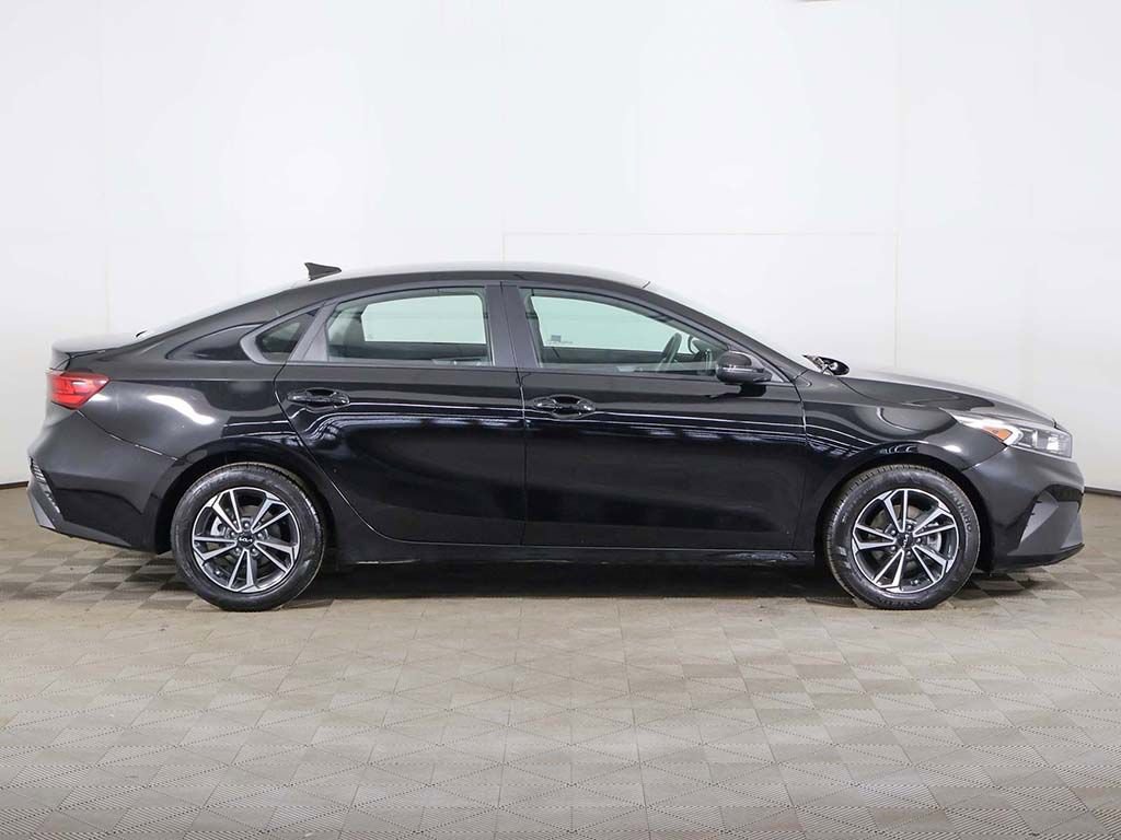 Used 2023 Kia Forte LXS w/ LXS Technology Package image 17