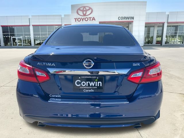 Used 2016 Nissan Altima 2.5 SR w/ LED Appearance Package FWD image 4