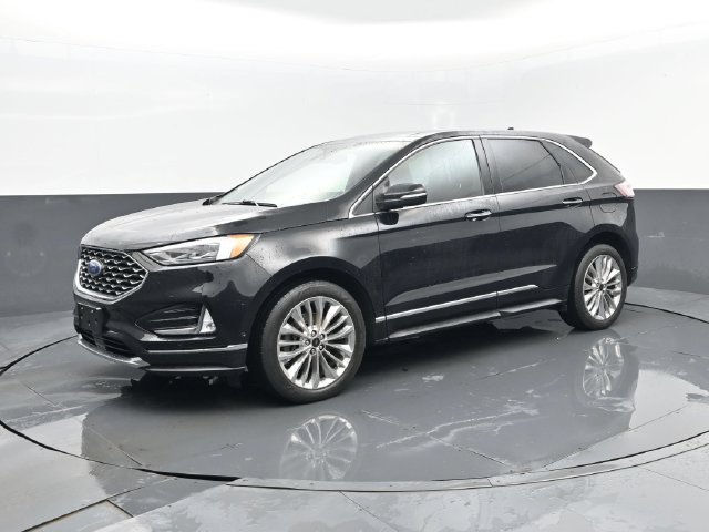 Used 2020 Ford Edge Titanium w/ Equipment Group 301A AWD/4WD image 2