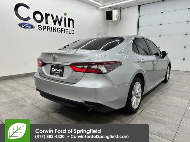 Used 2022 Toyota Camry LE image 5