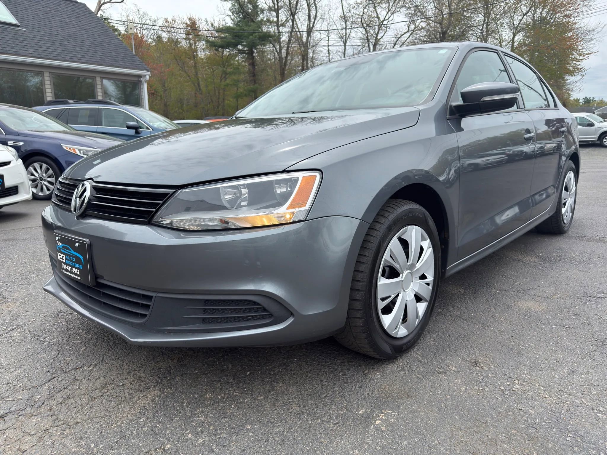 Used 2014 Volkswagen Jetta SE FWD image 3