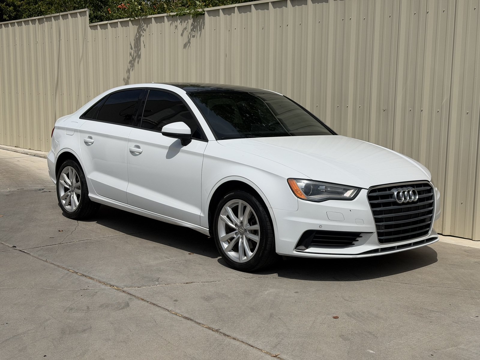 Used 2015 Audi A3 TDI Premium w/ Driver Assistance Package FWD image 3